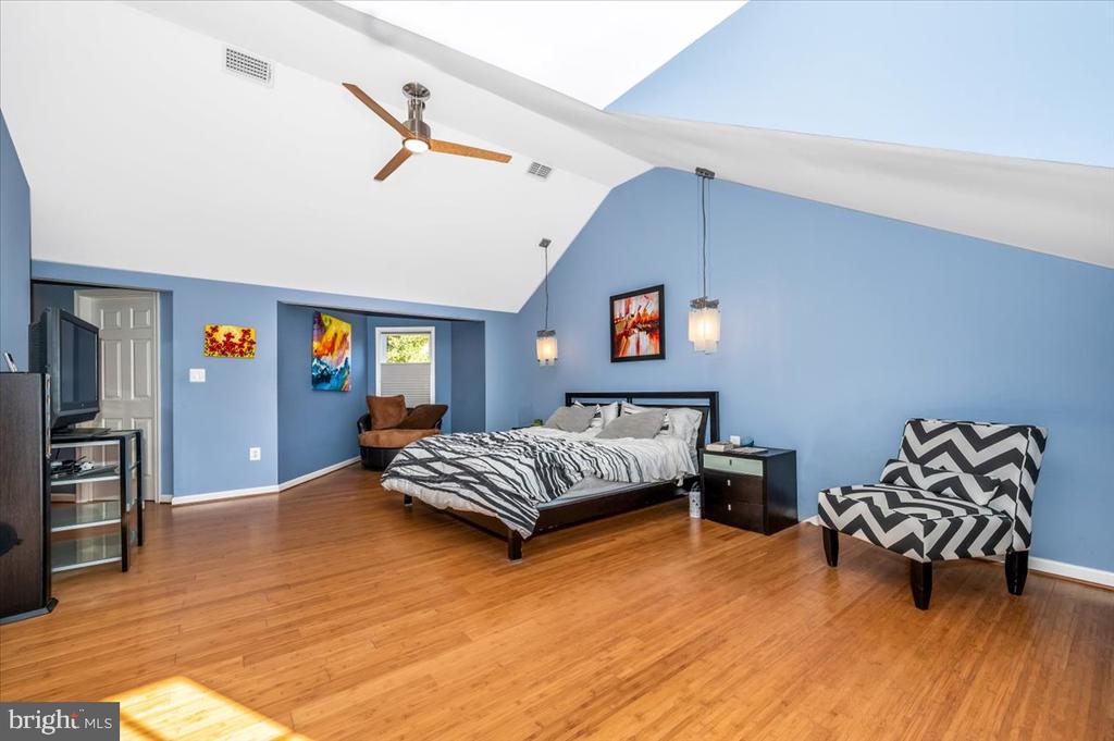 2 DUNCAN BRANCH CT