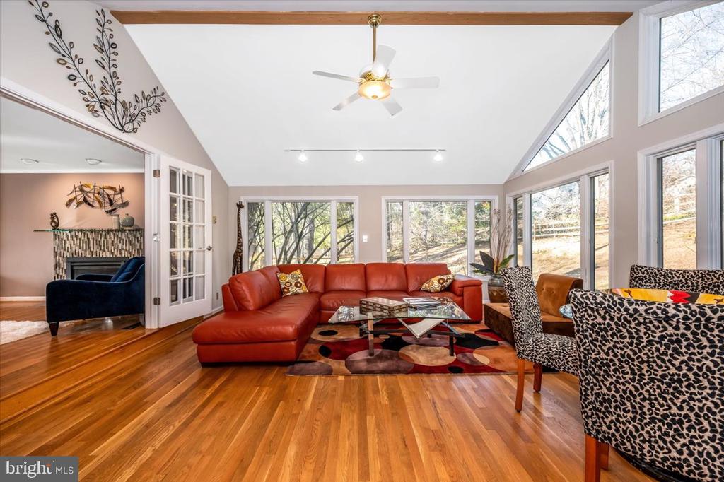 2 DUNCAN BRANCH CT