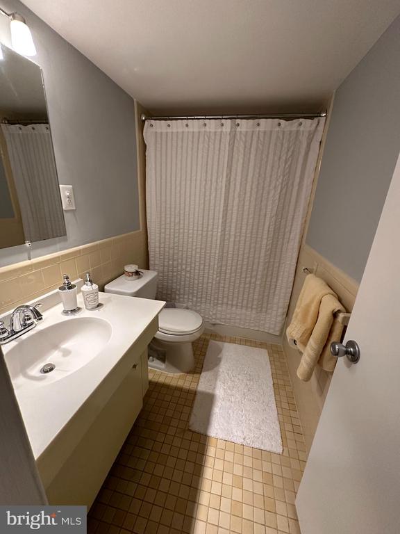 5101 RIVER ROAD Unit: 1711