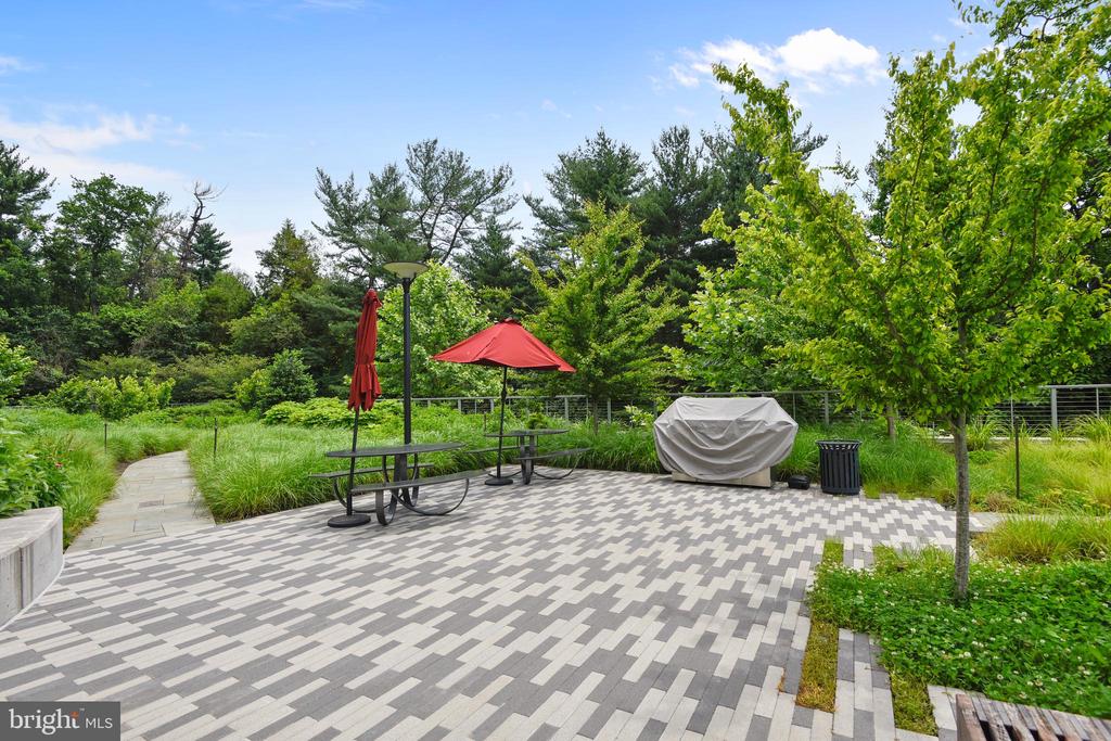 5101 RIVER ROAD Unit: 1711