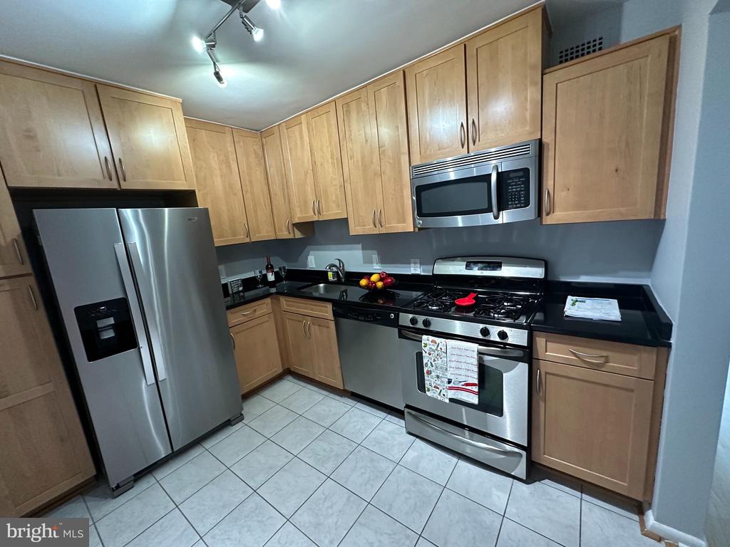 5101 RIVER ROAD Unit: 1711