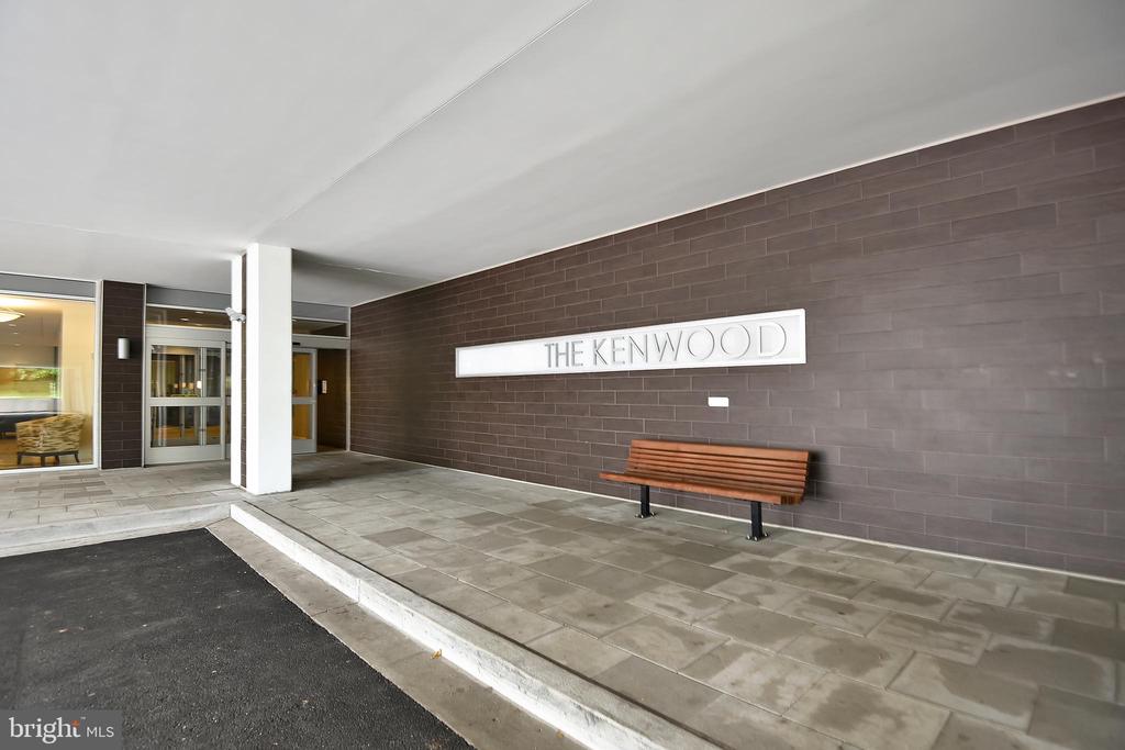 5101 RIVER ROAD Unit: 1711