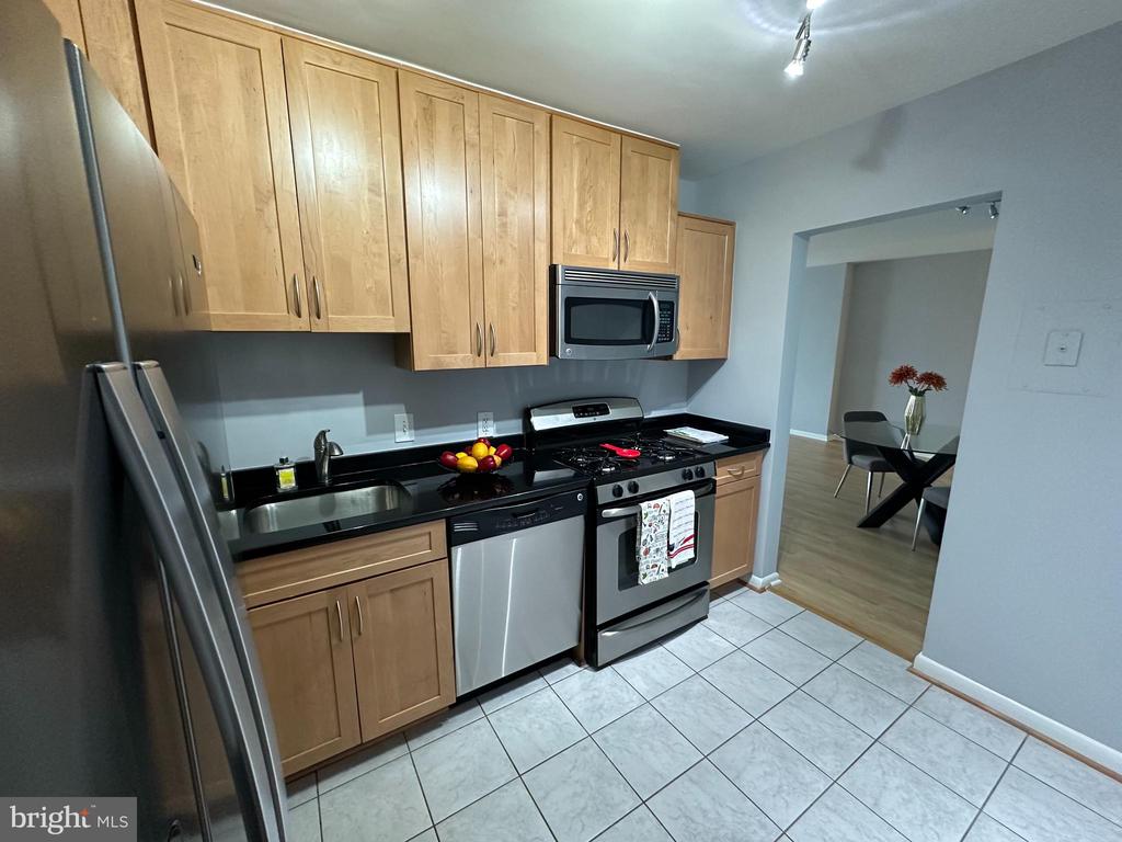 5101 RIVER ROAD Unit: 1711