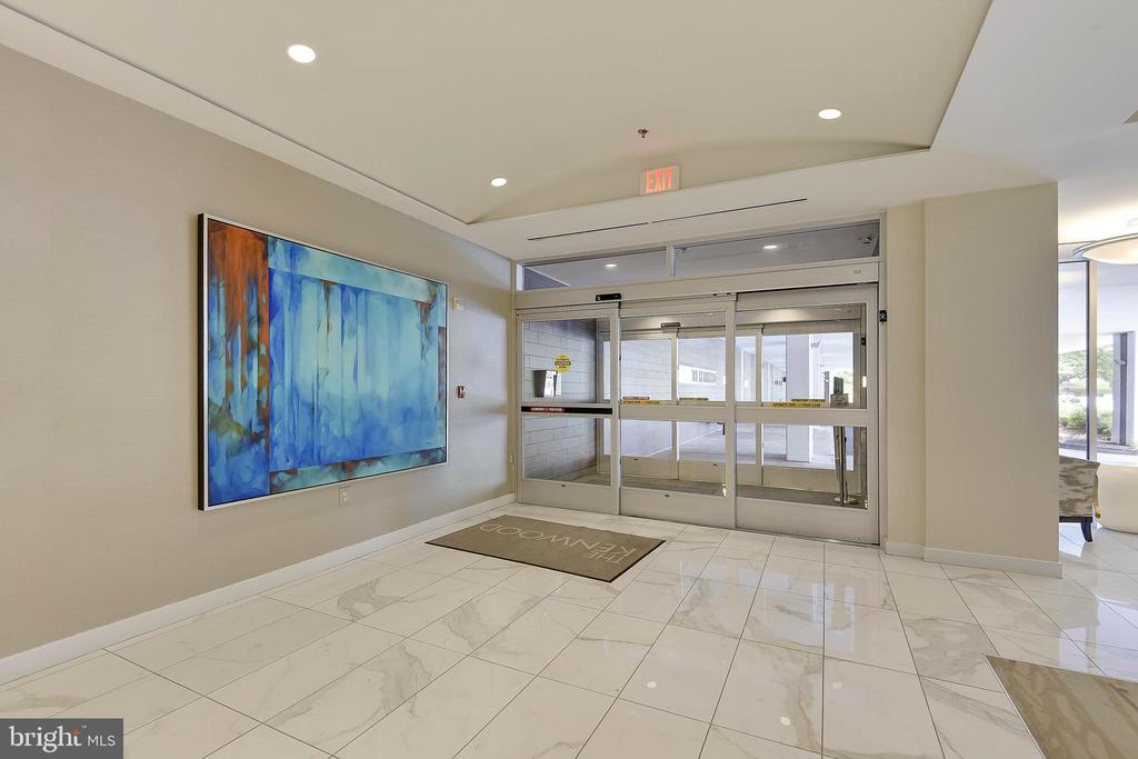 5101 RIVER ROAD Unit: 1711