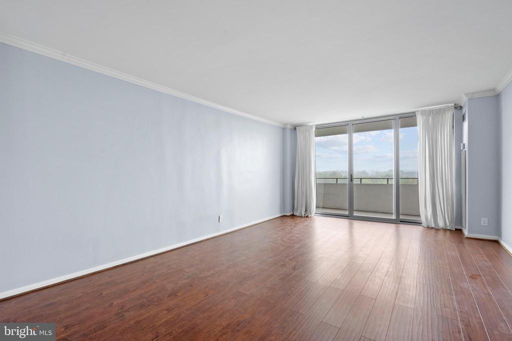 5101 RIVER ROAD Unit: 1504