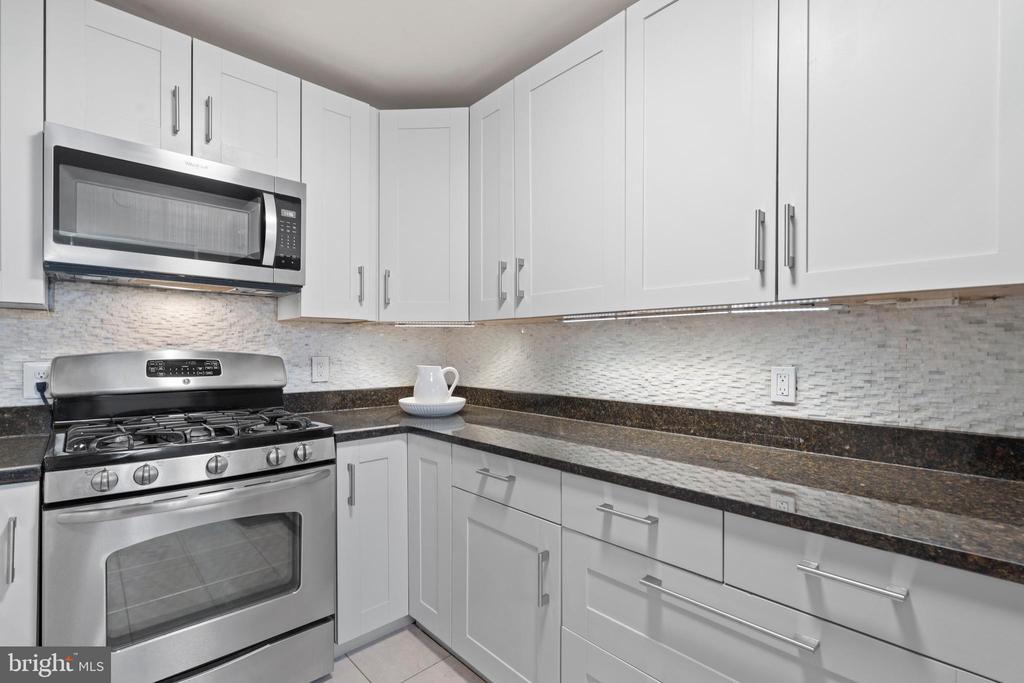 5101 RIVER ROAD Unit: 1504