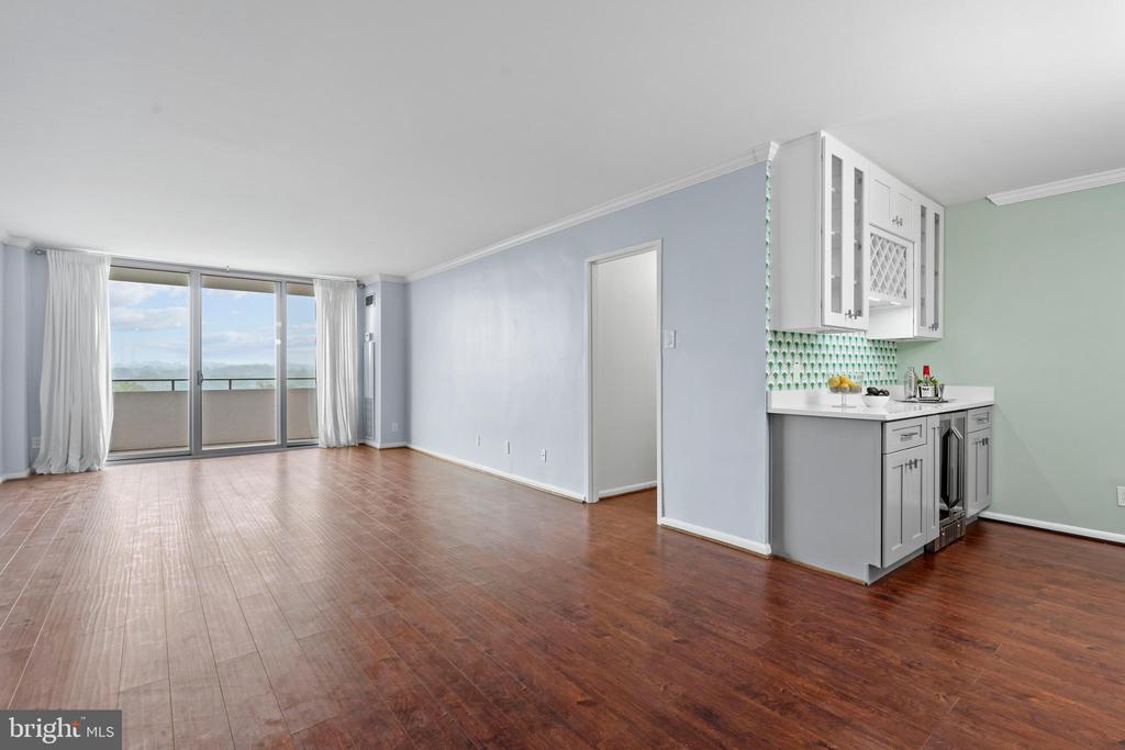 5101 RIVER ROAD Unit: 1504
