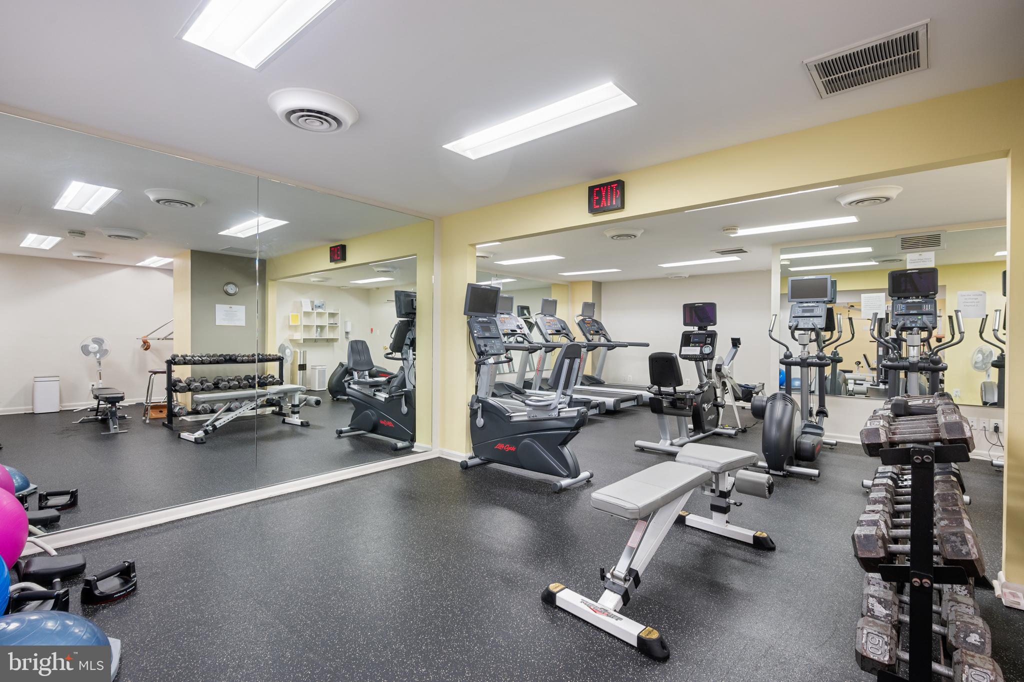 4620 N PARK AVENUE 305W