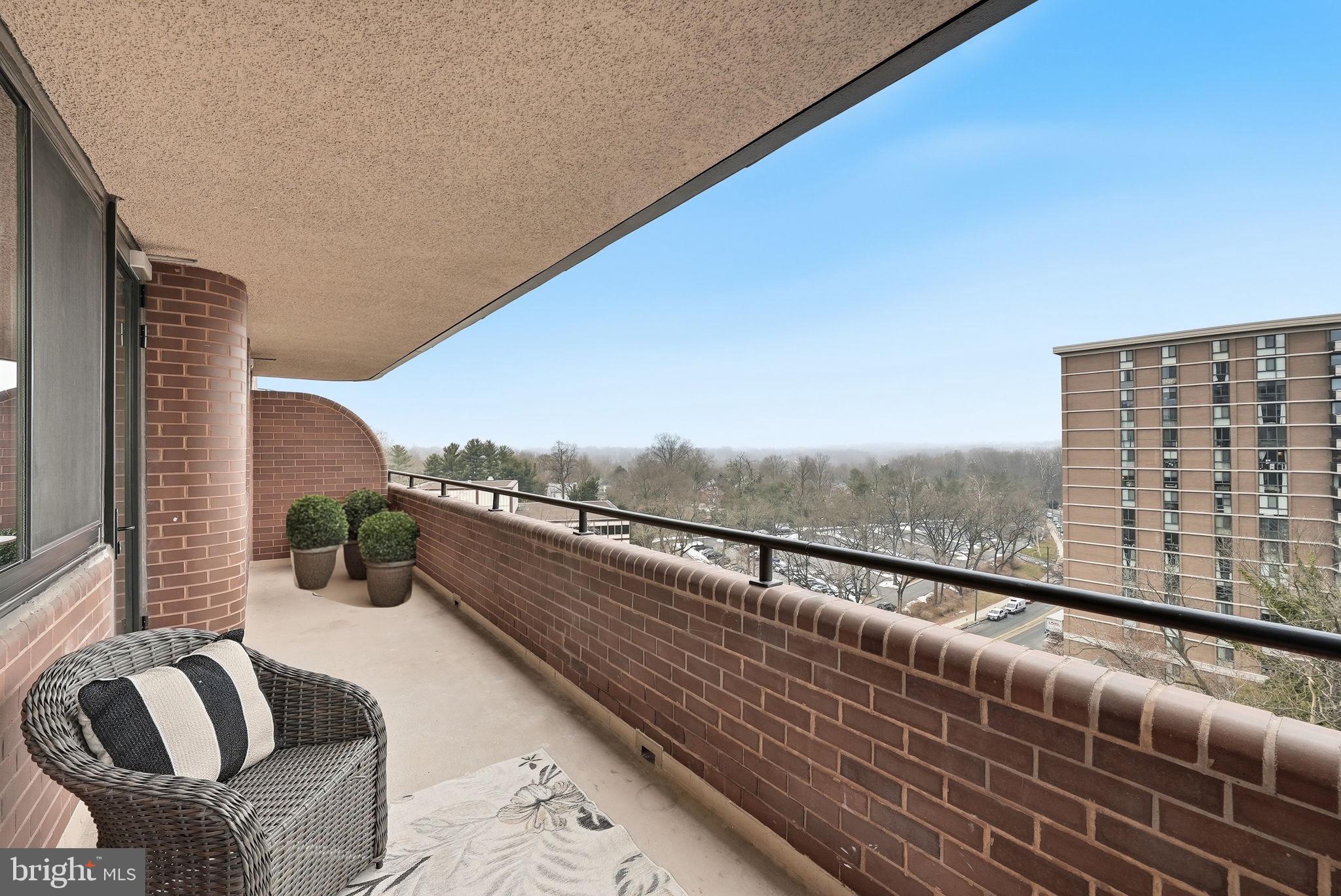 4550 N PARK AVENUE 807