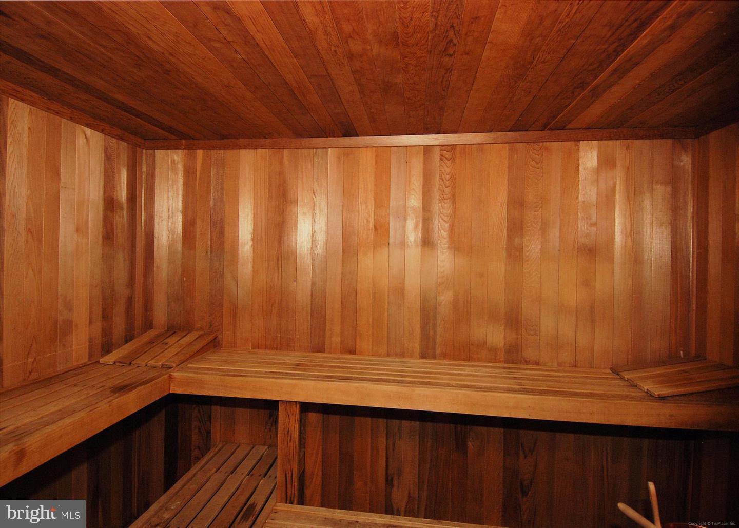 4550 N PARK AVENUE 807