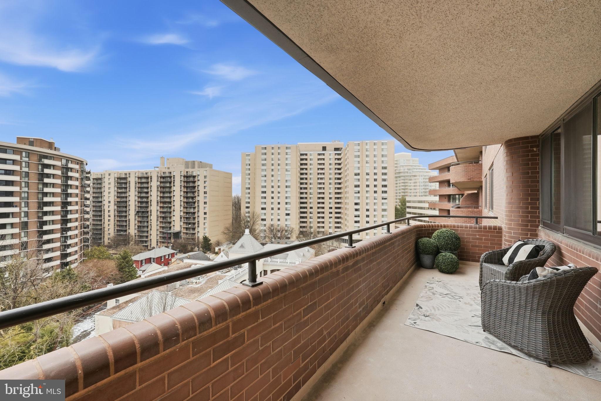 4550 N PARK AVENUE 807