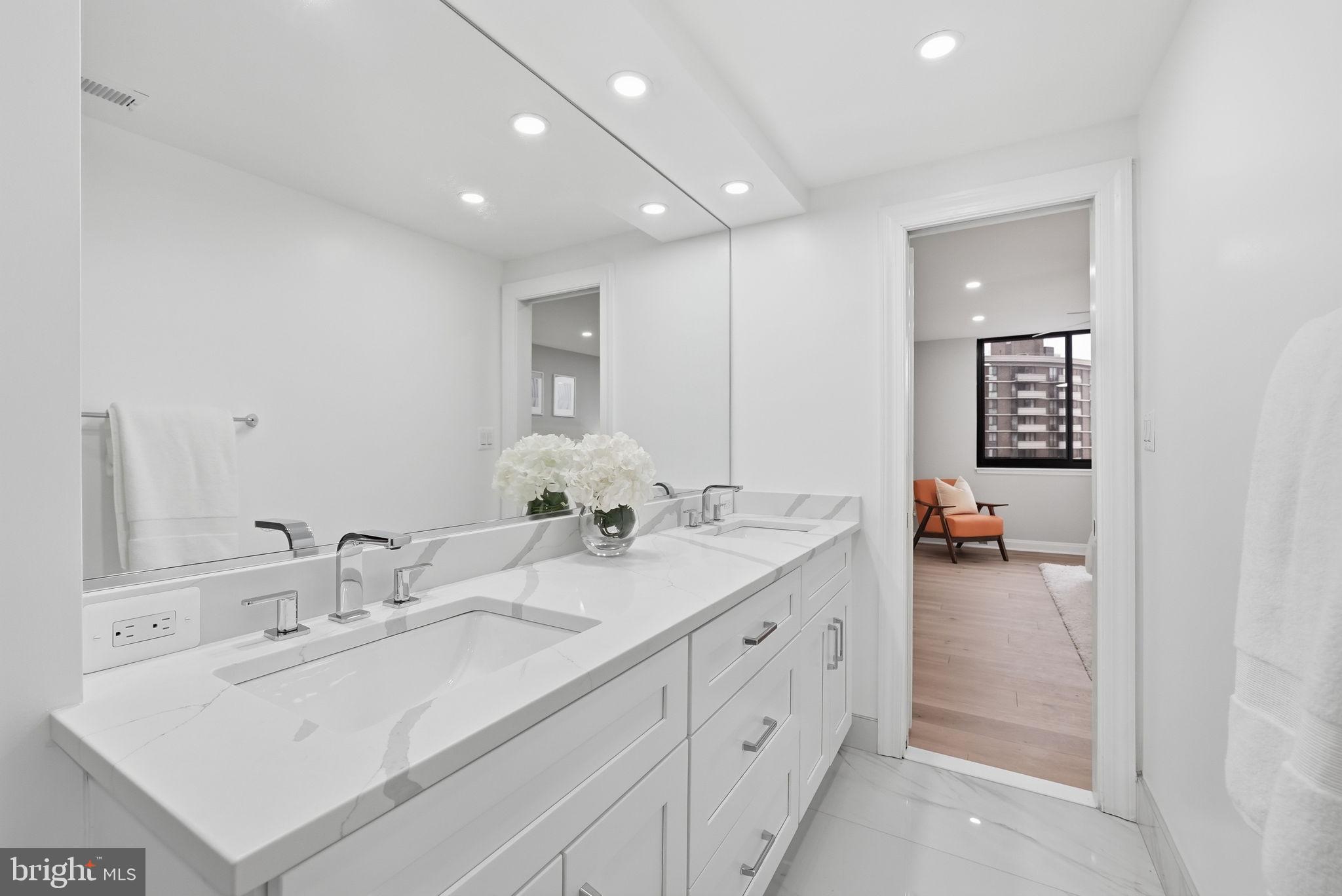 4550 N PARK AVENUE 807