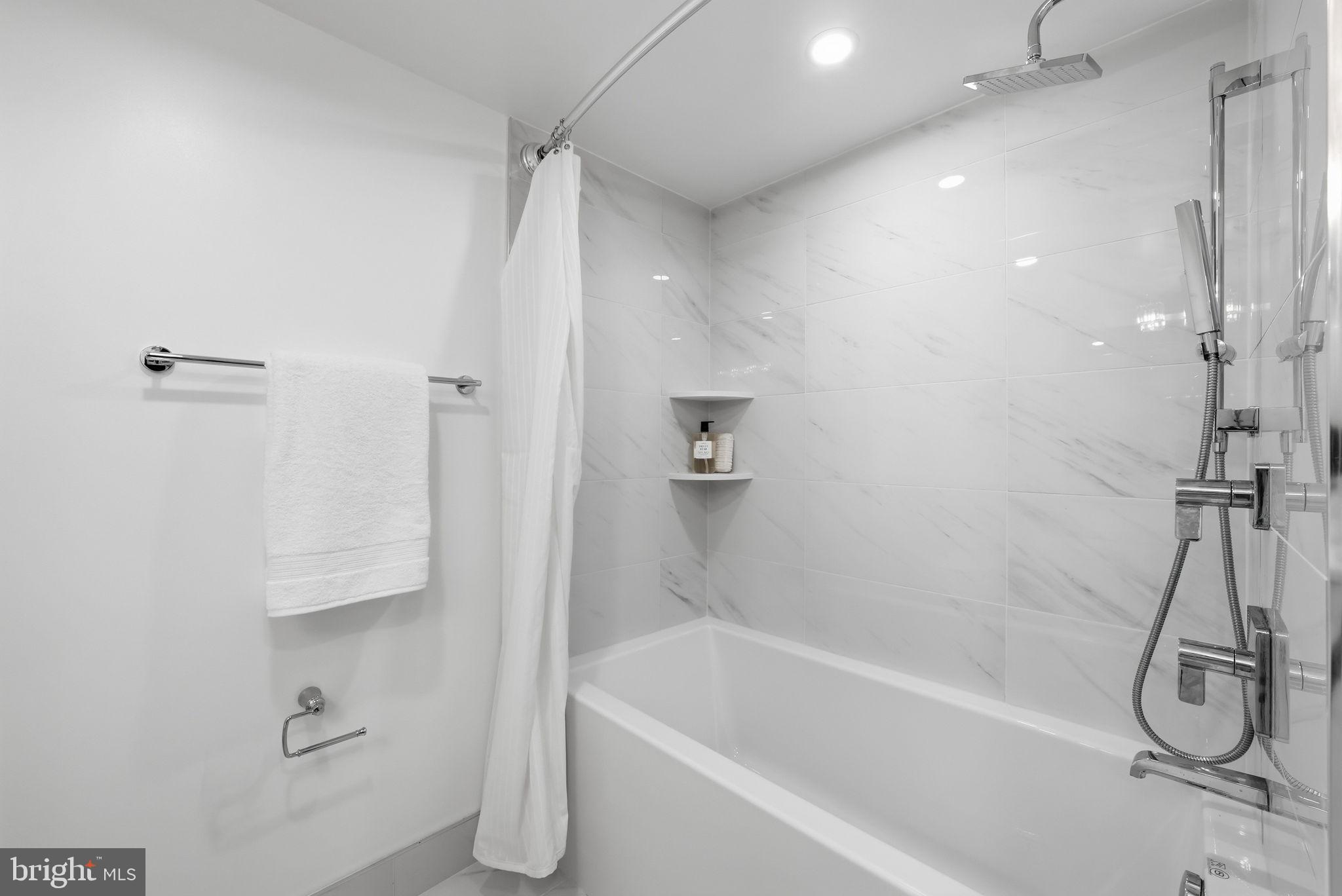 4550 N PARK AVENUE 807