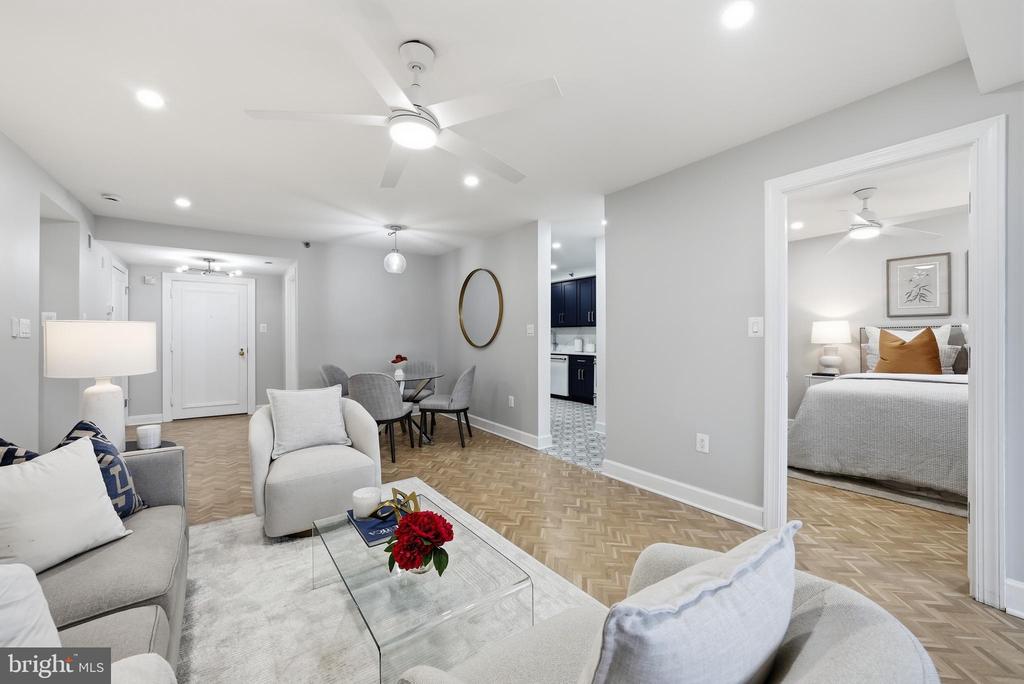4550 N PARK AVENUE Unit: 807