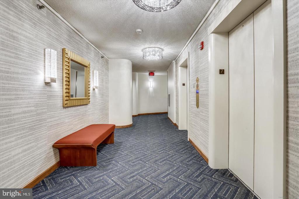 4550 N PARK AVENUE Unit: 807