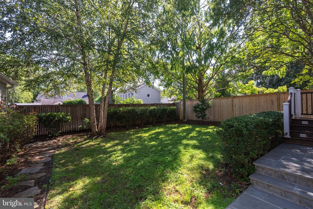 3607 NORRIS PLACE