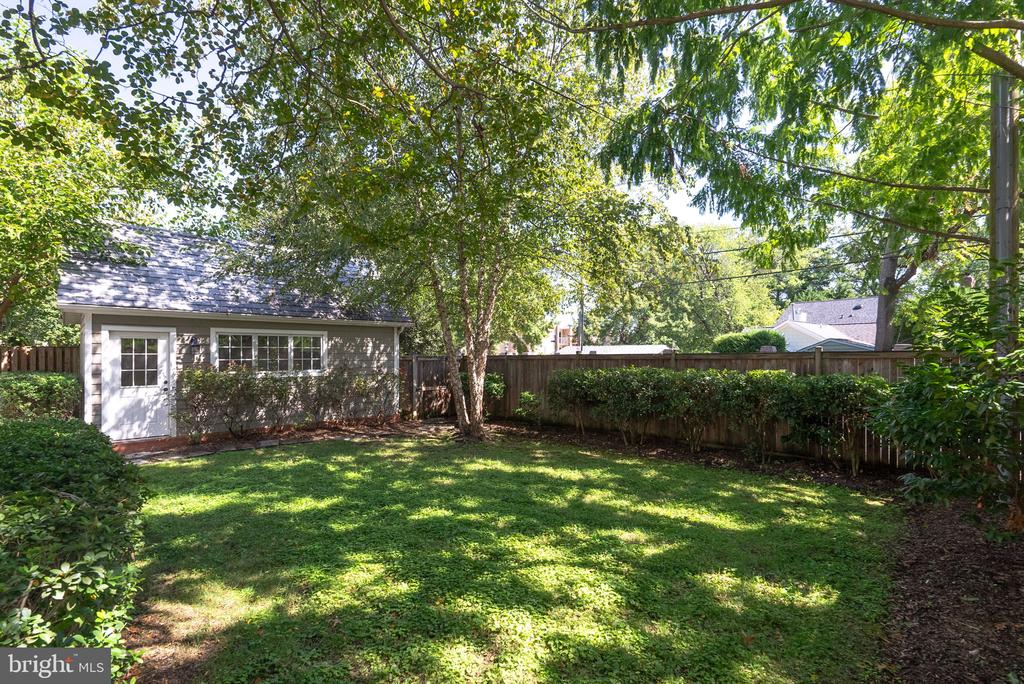 3607 NORRIS PLACE