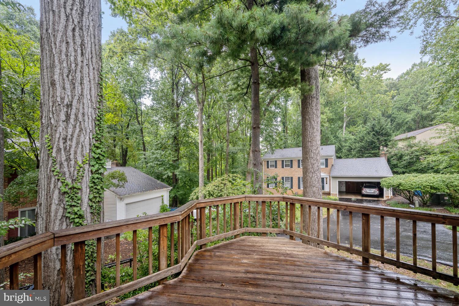 1900 Miracle Ln
