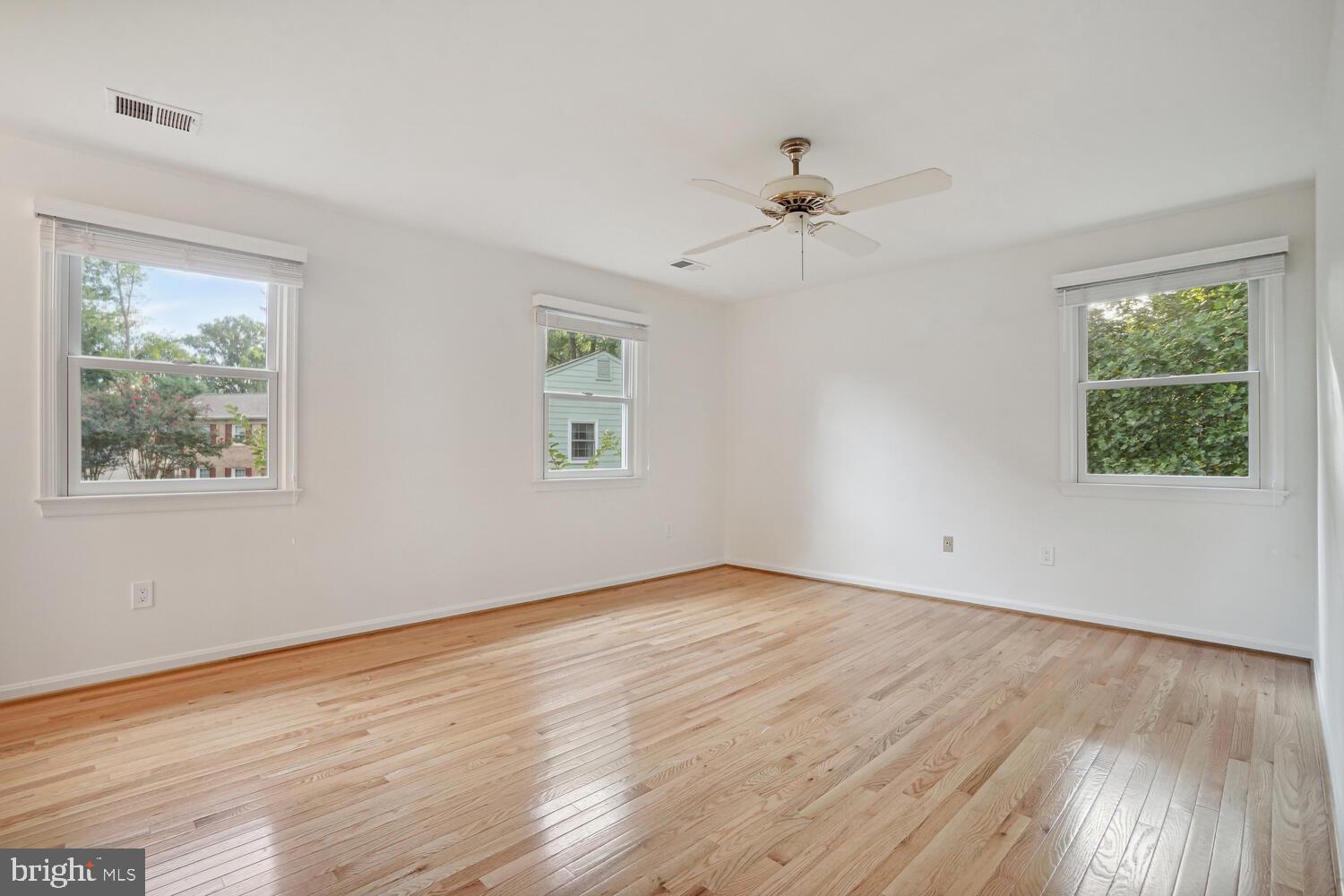 1900 Miracle Ln