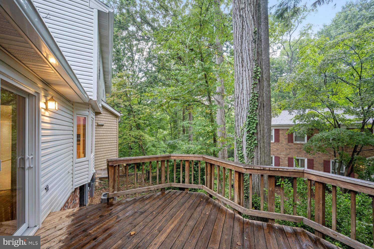 1900 Miracle Ln