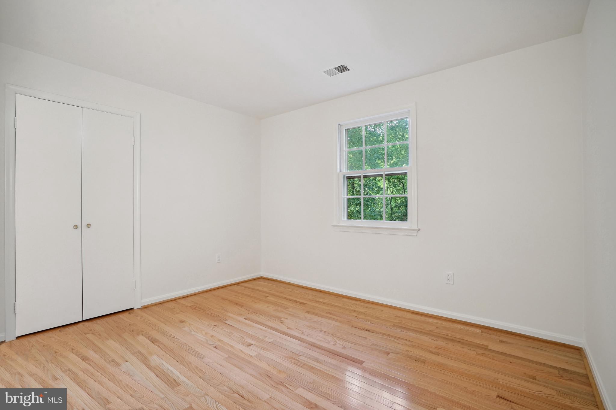1900 Miracle Ln