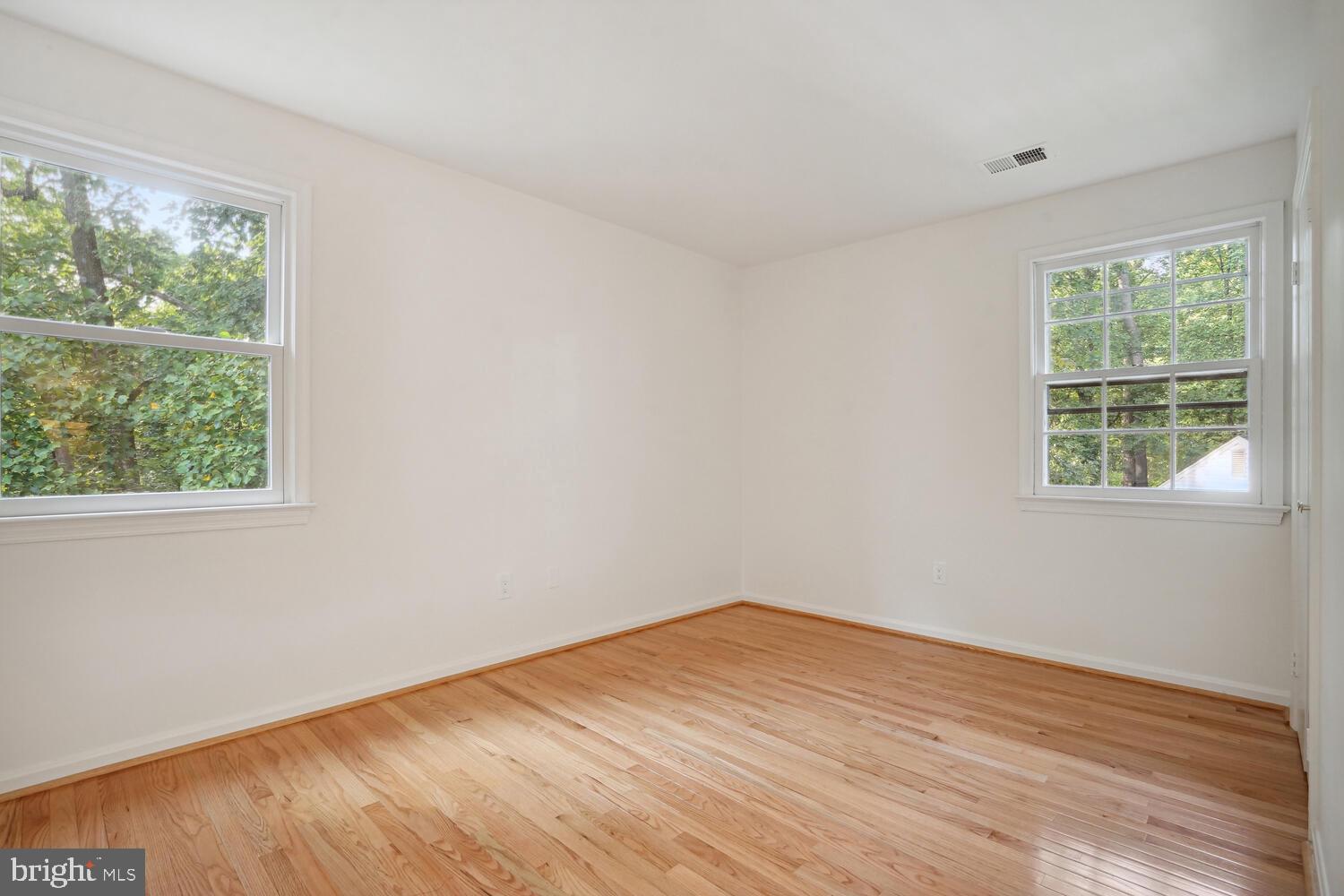 1900 Miracle Ln
