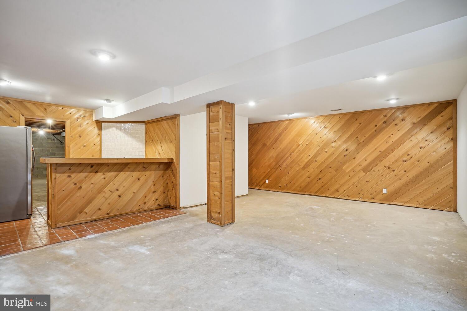 1900 Miracle Ln