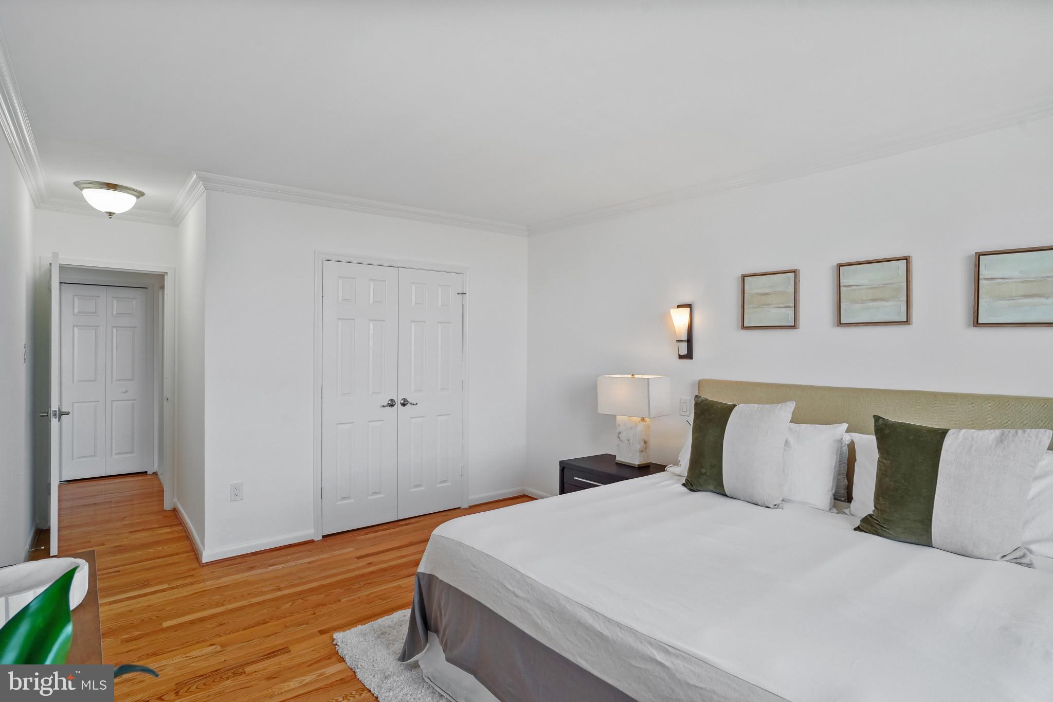 3701 S George Mason Dr #2112n