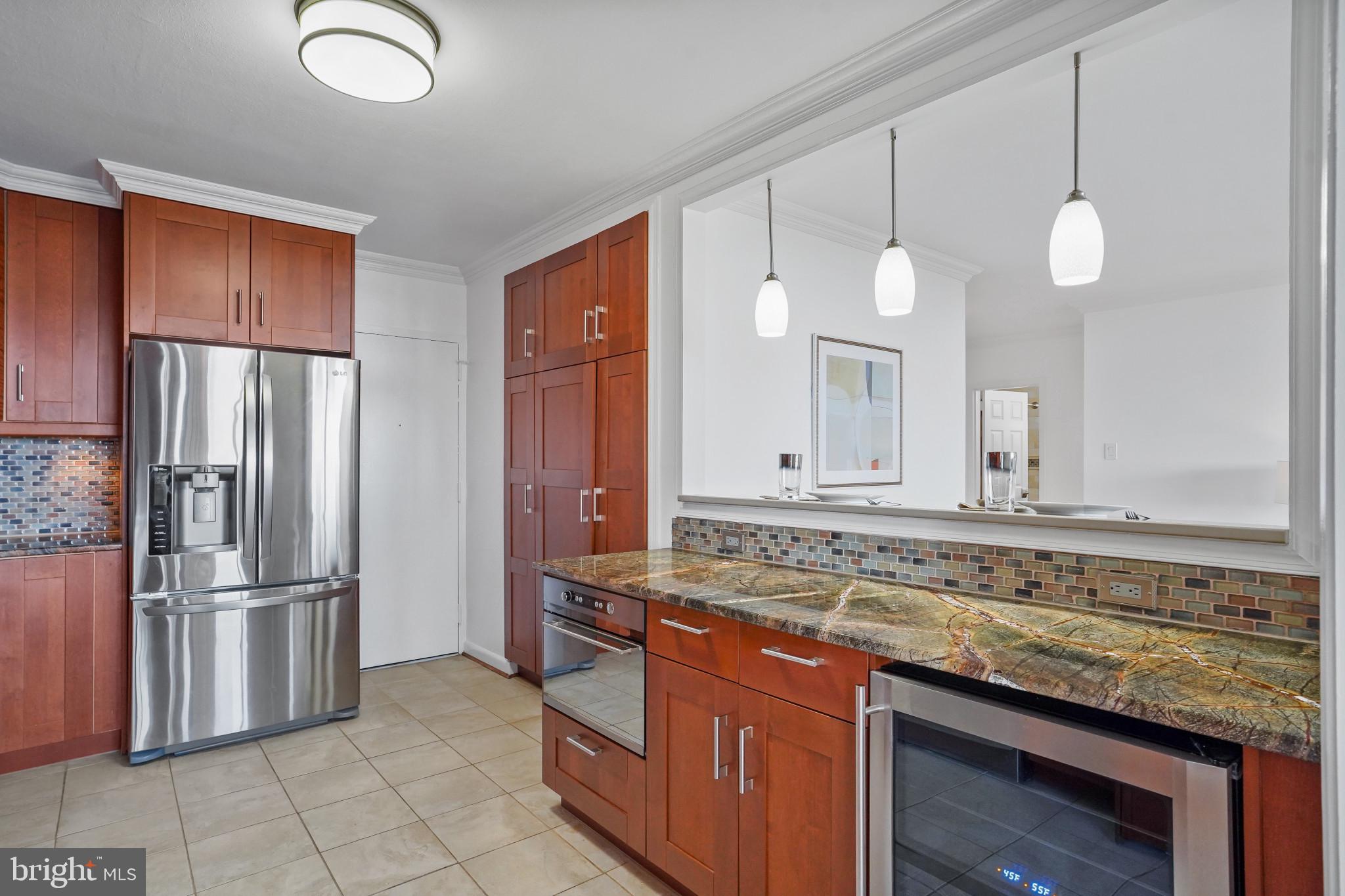 3701 S George Mason Dr #2112n