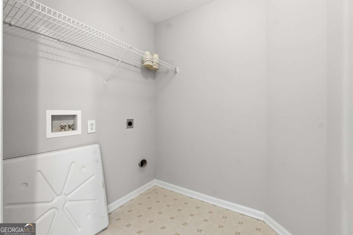 2328 Coinsborough Way