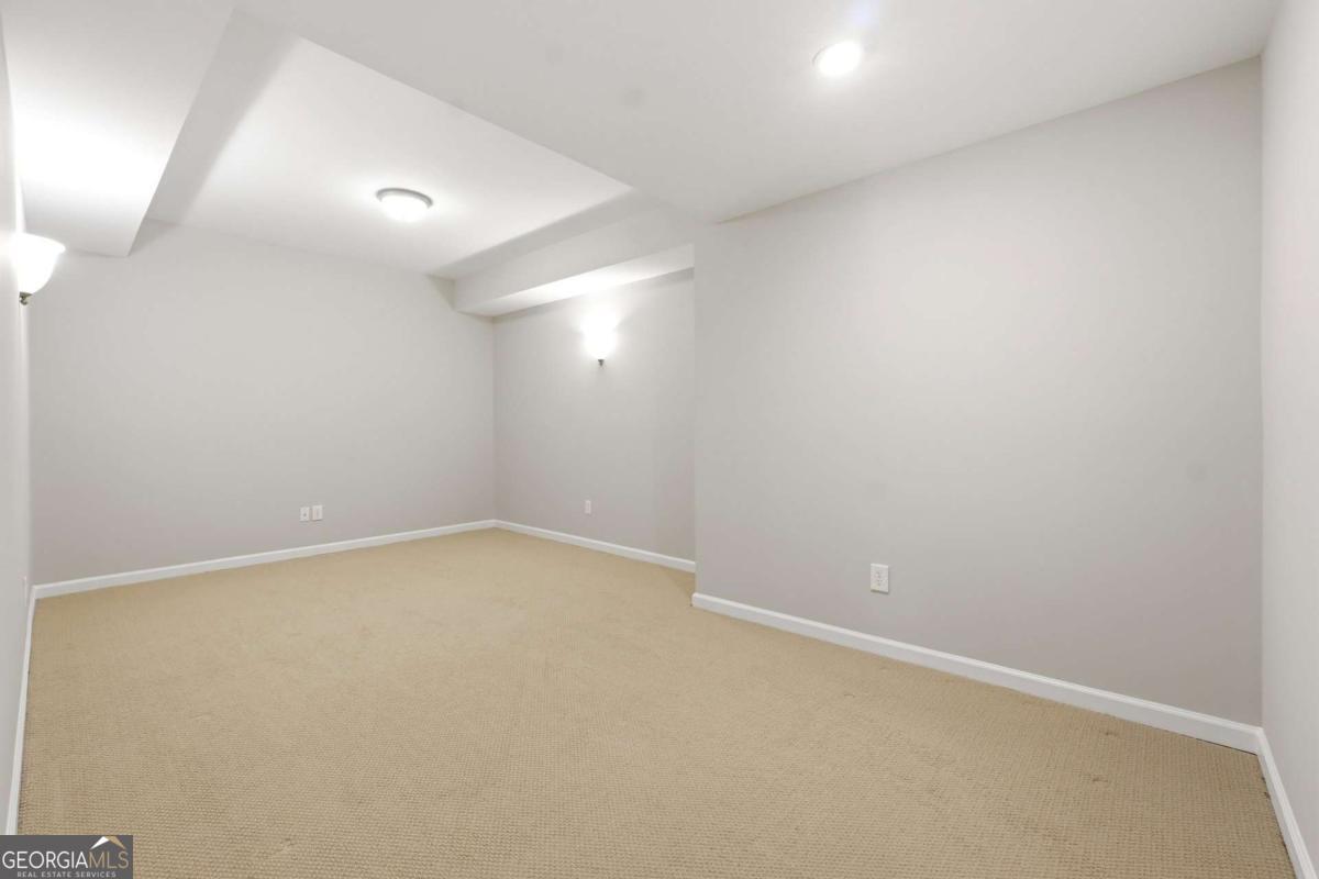 2328 Coinsborough Way