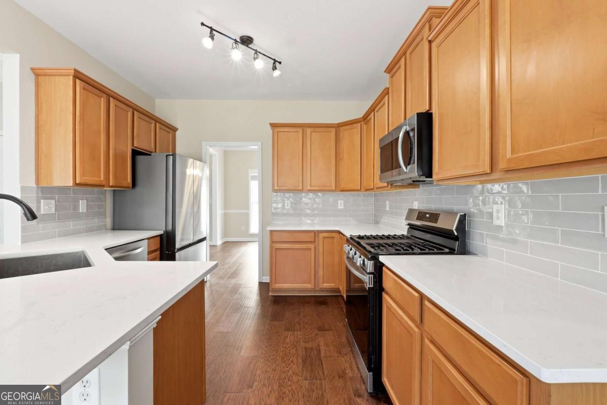 2328 Coinsborough Way