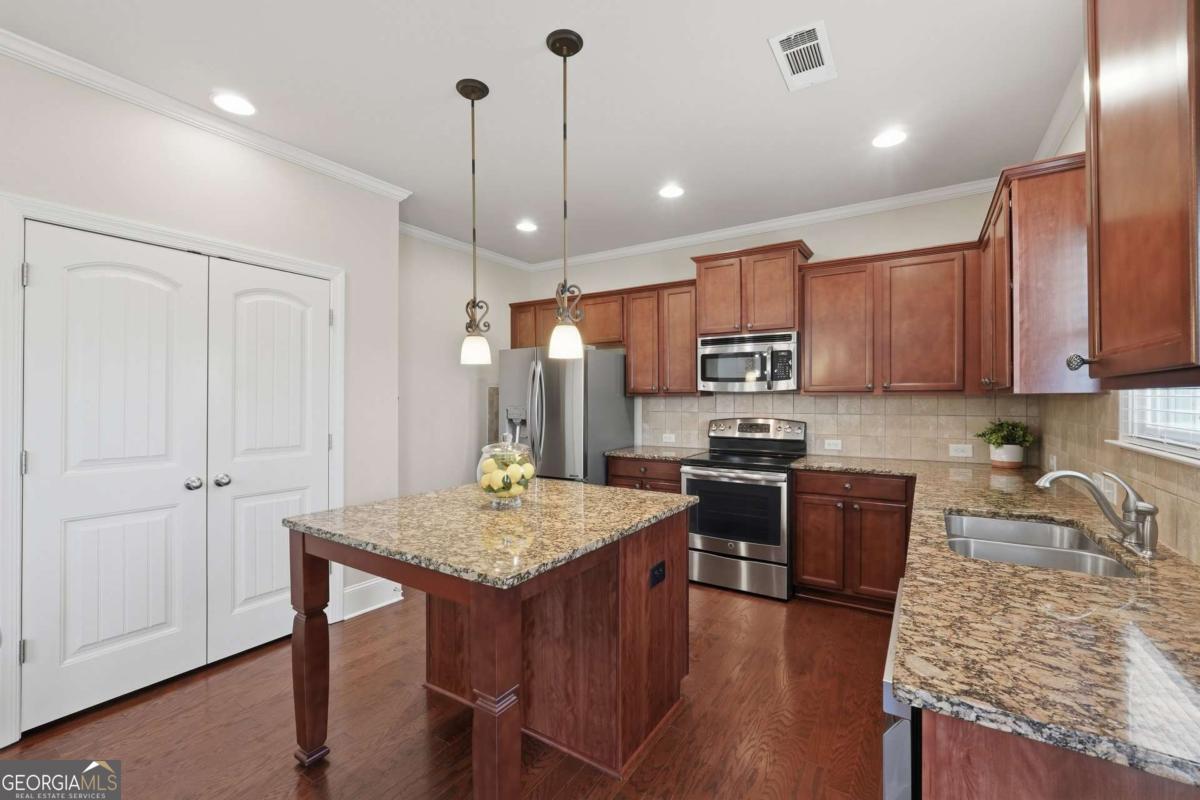 7425 Whistling Duck Way