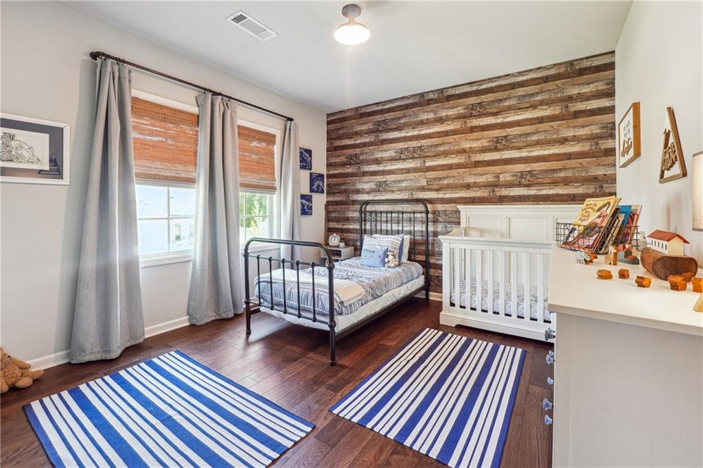 7111 Lake Edge Drive