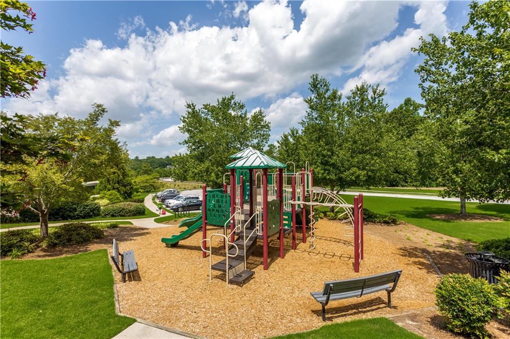 7111 Lake Edge Drive