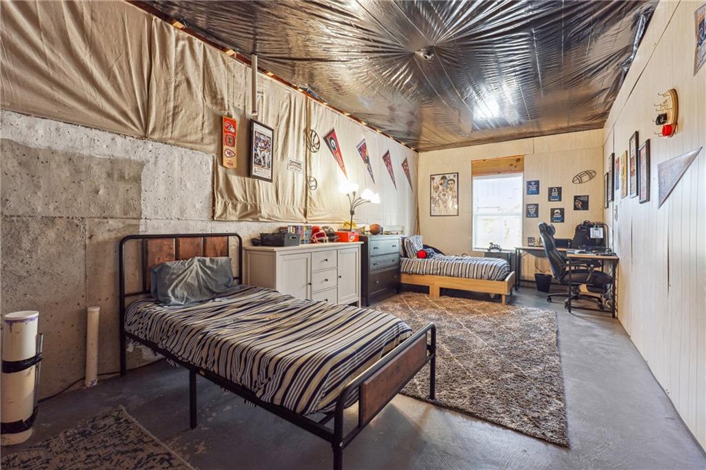 7111 Lake Edge Drive