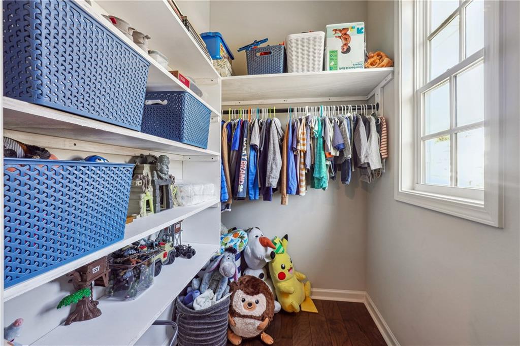 7111 Lake Edge Drive