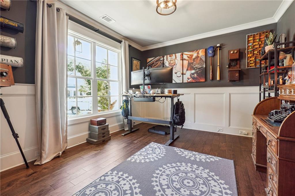 7111 Lake Edge Drive