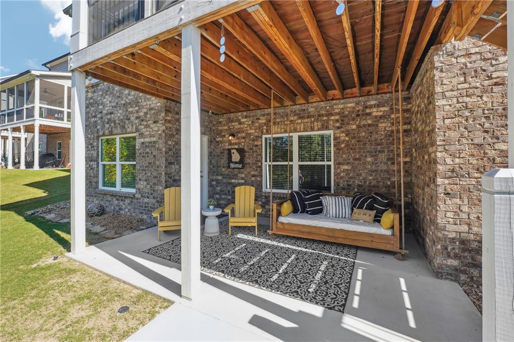 7111 Lake Edge Drive