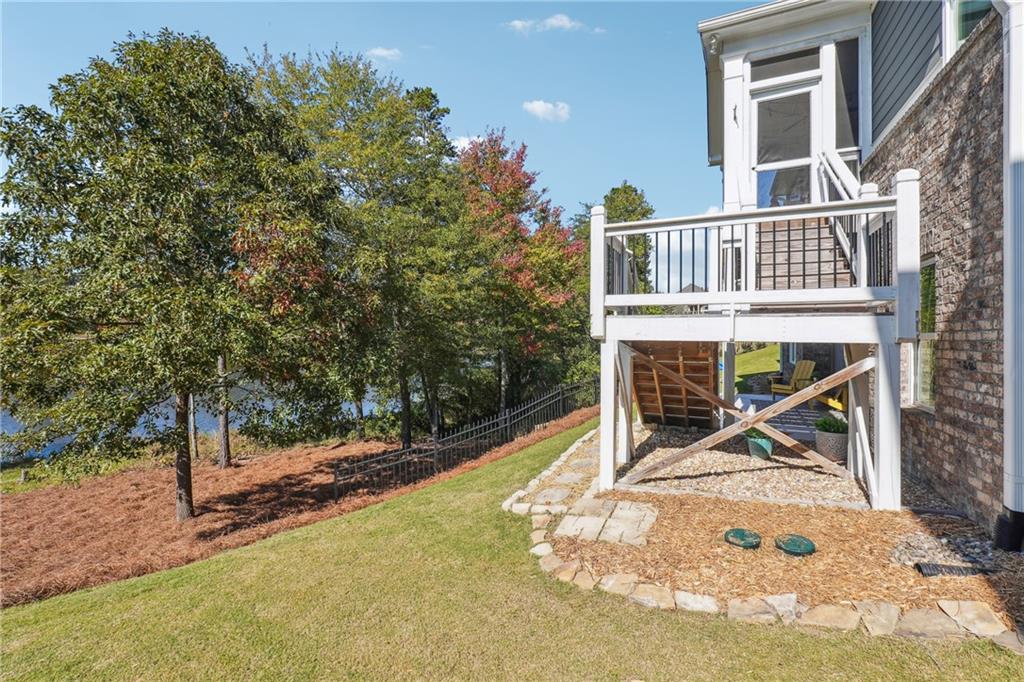 7111 Lake Edge Drive