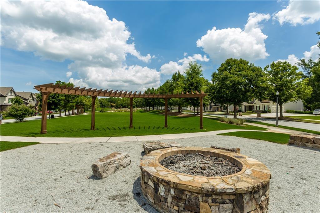 7111 Lake Edge Drive