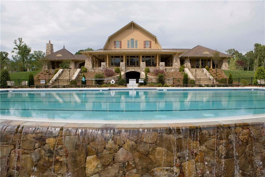 7111 Lake Edge Drive