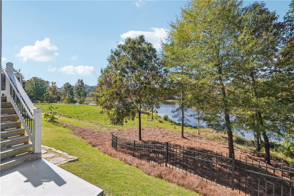 7111 Lake Edge Drive