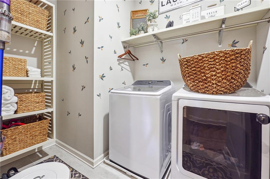 7111 Lake Edge Drive