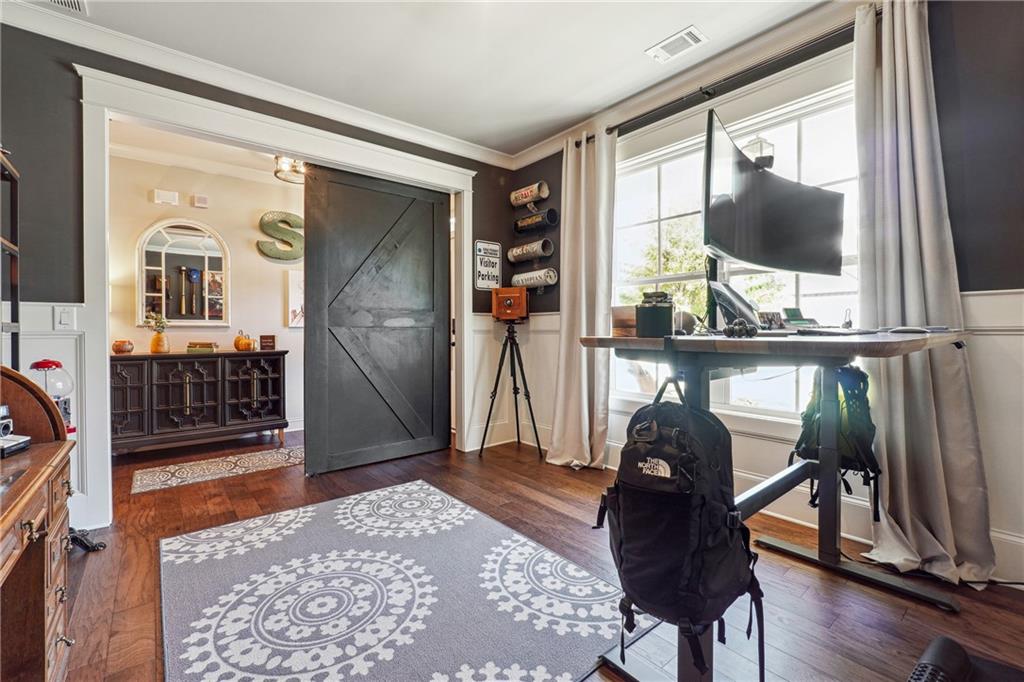 7111 Lake Edge Drive