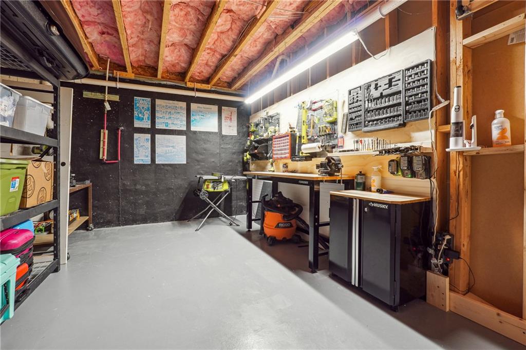 7111 Lake Edge Drive