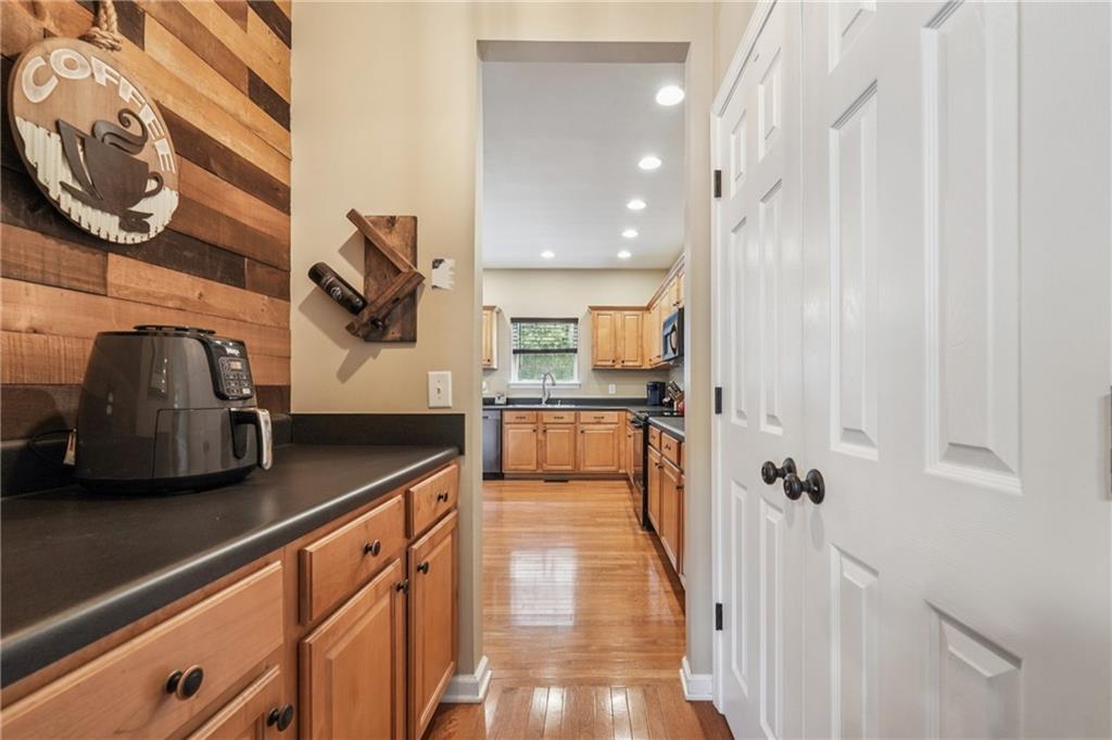 6521 Boulder Crest Court