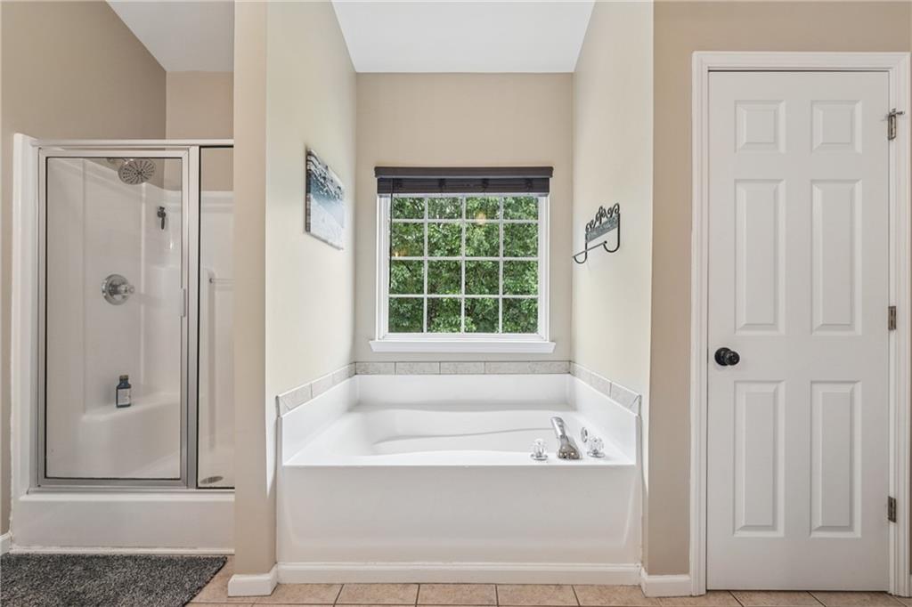 6521 Boulder Crest Court