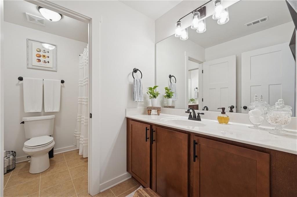 3332 Holly Glen Drive