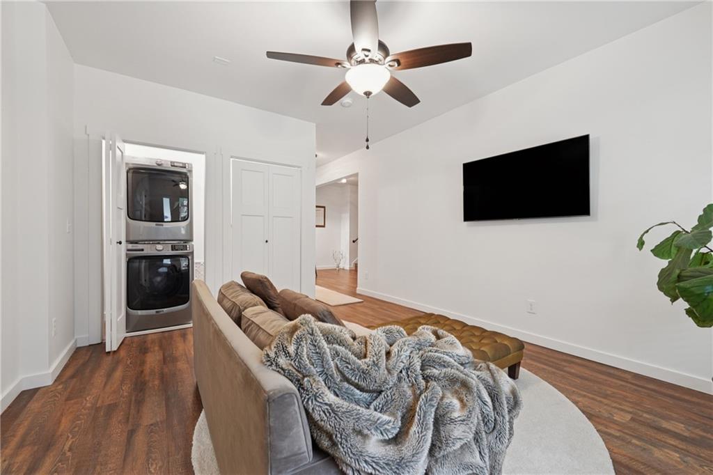 3332 Holly Glen Drive